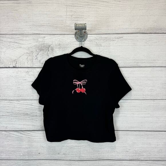 No Boundaries Women's Black Cherry Bow Graphic Short Sleeve Crop Tee Size XXL - Picture 1 of 5